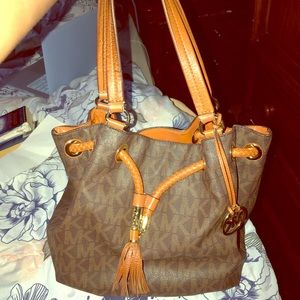 Michael kors purse
